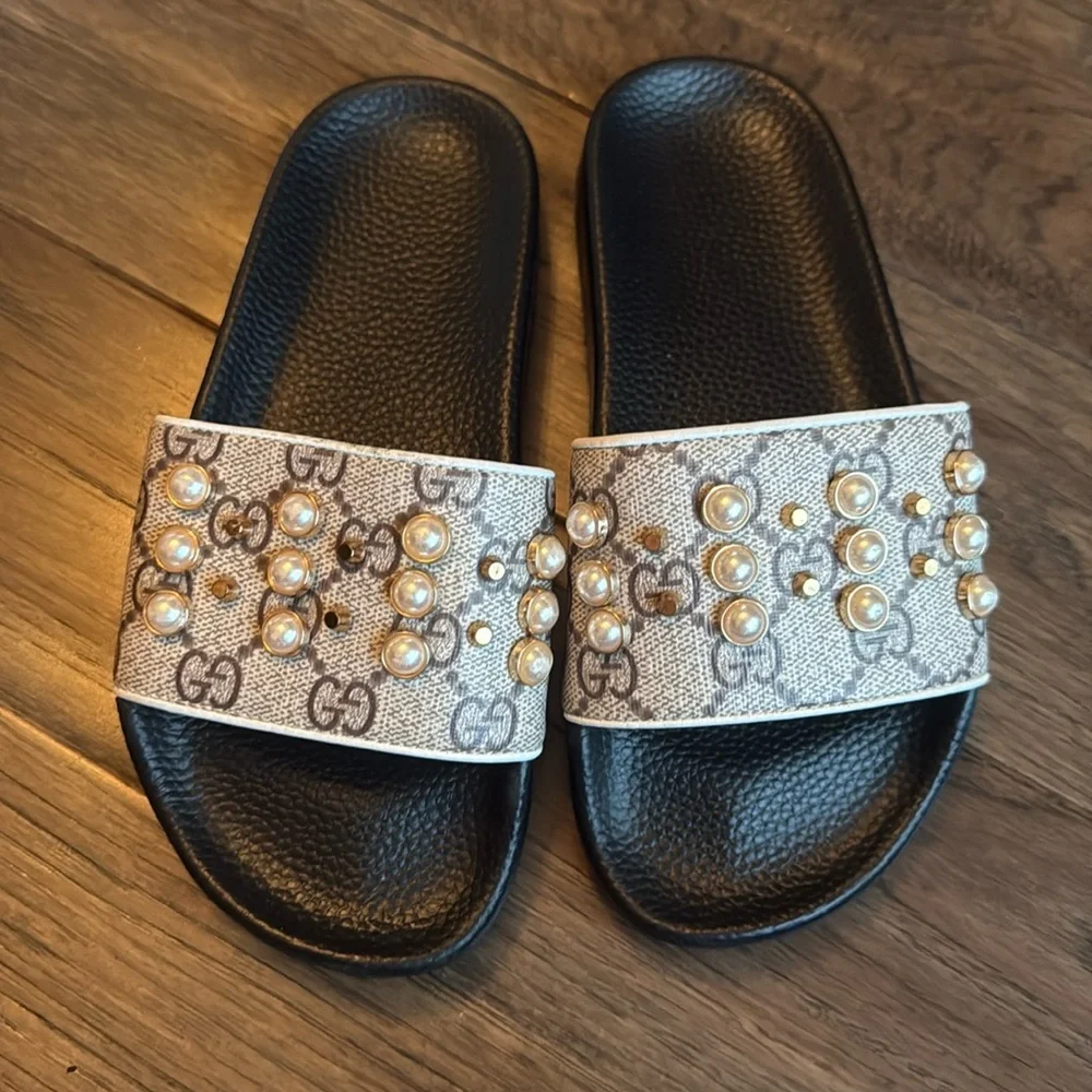 Gucci slides kids size 32 or USA 1